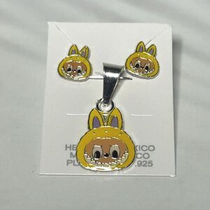 Artisan-crafted Women's multi Jewellery